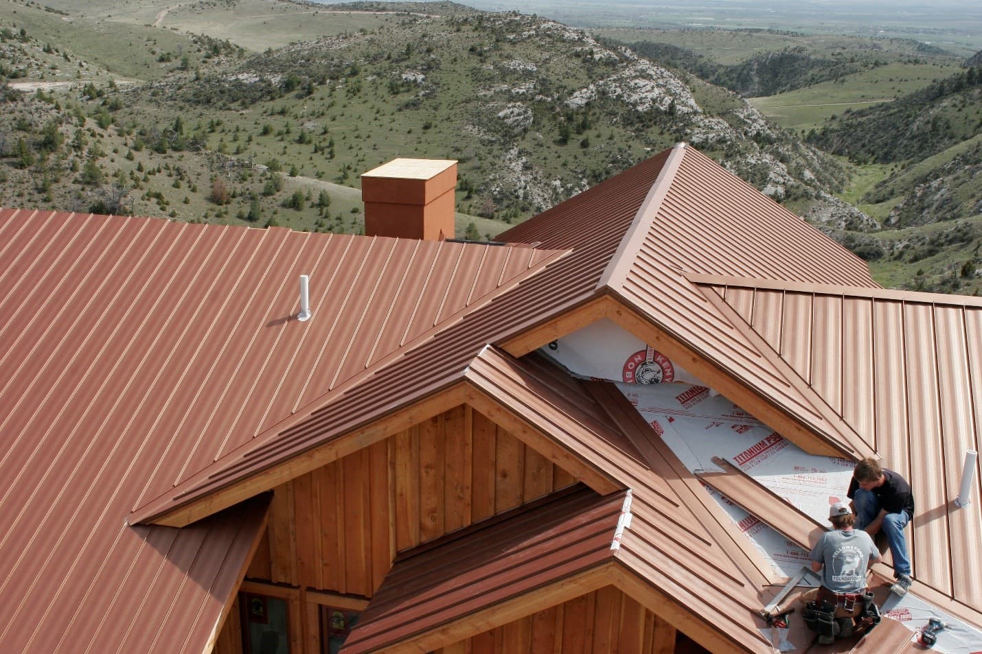 Metal roofing Toronto Contractors with Years of Experience