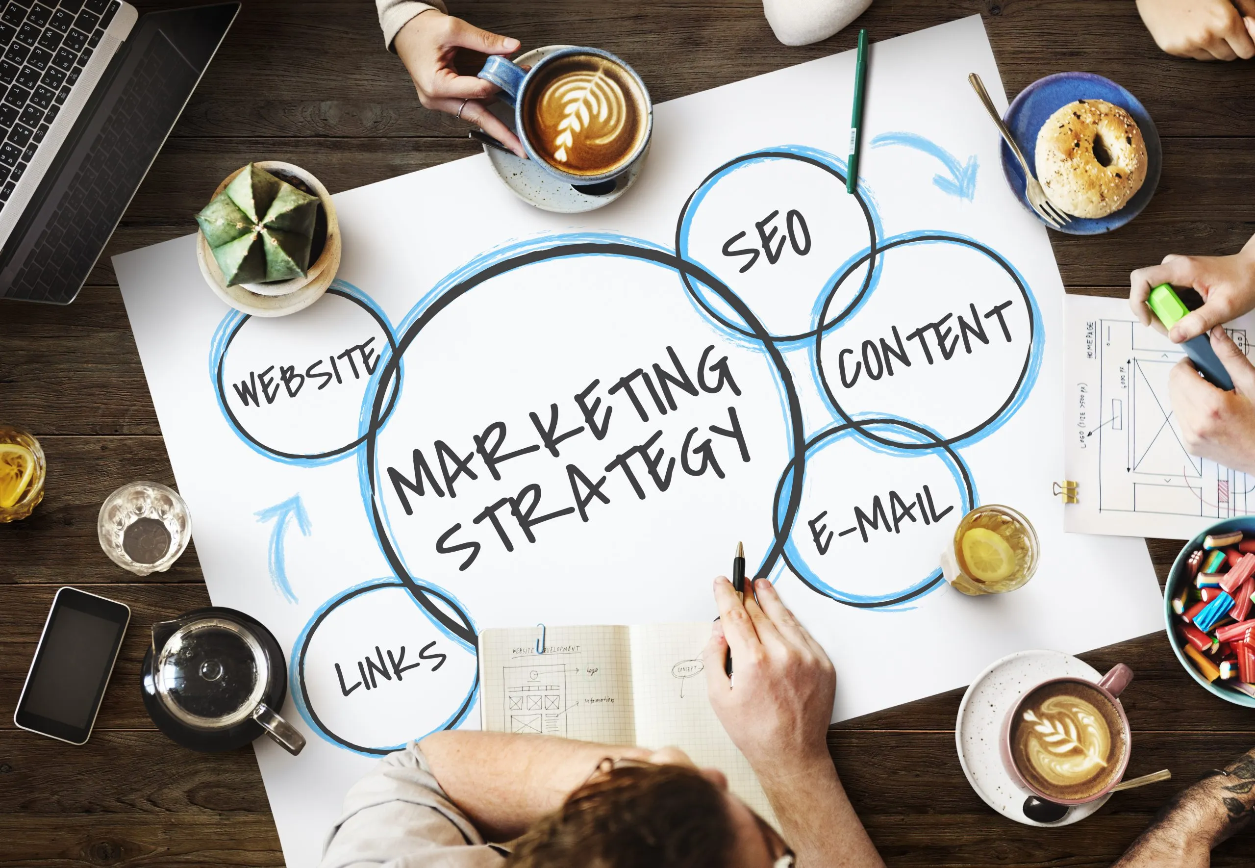 What-is-the-Difference-Between-a-Marketing-Agency-and-a-Marketing-Consultant-scaled